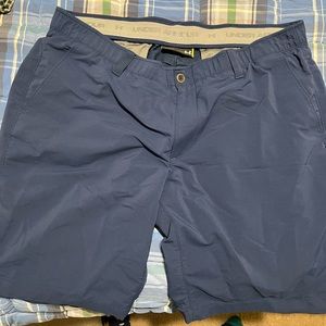 Under Armour Men’s golf shorts 42 navy
